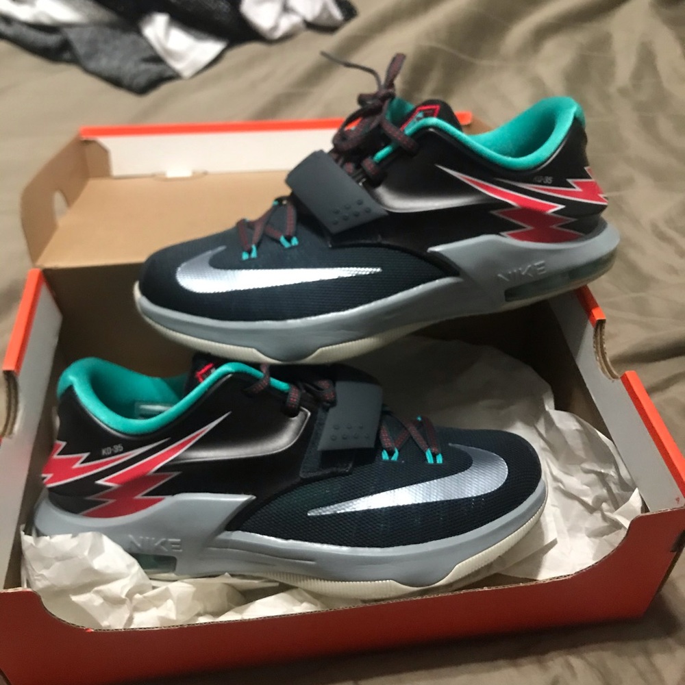 KD nike low rise shoes